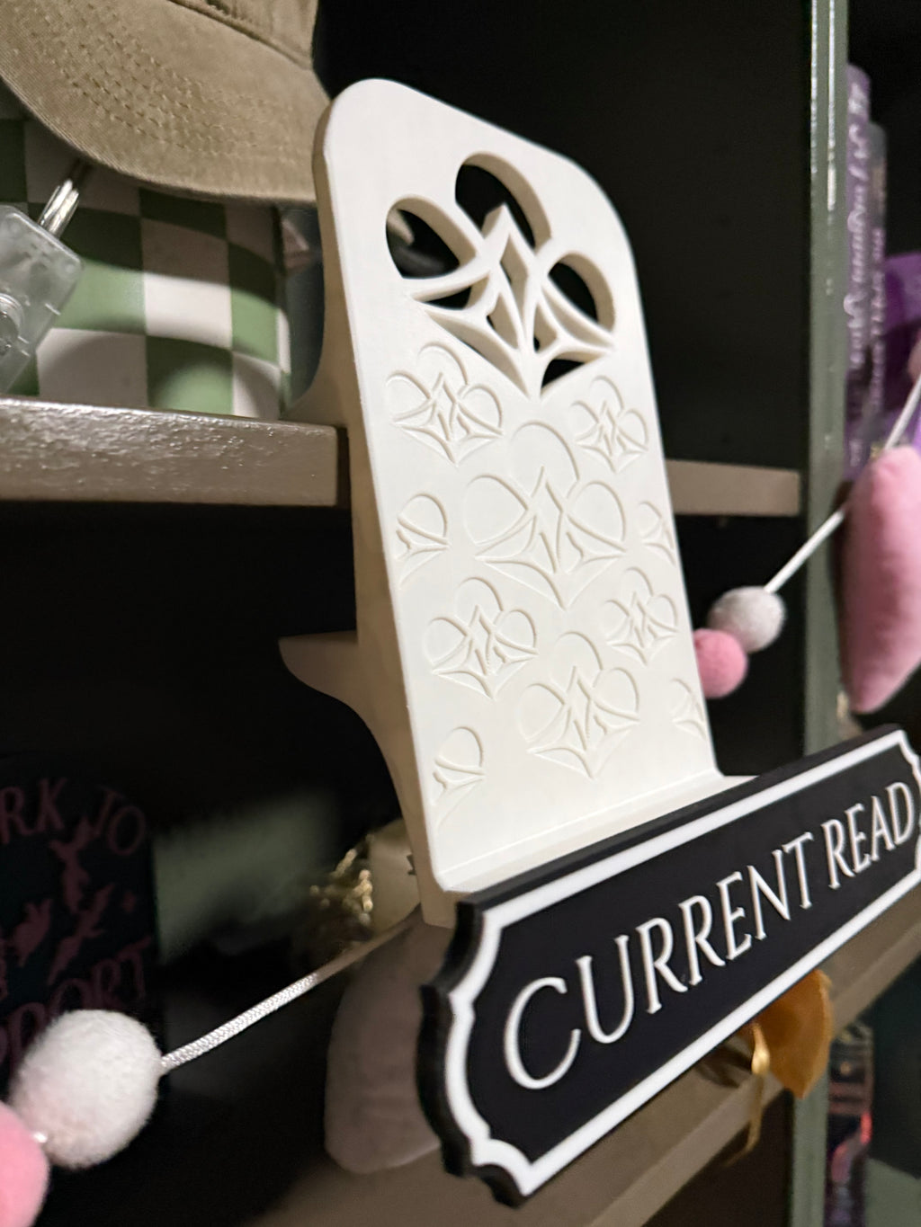 The Adjustable Featured Story Stand