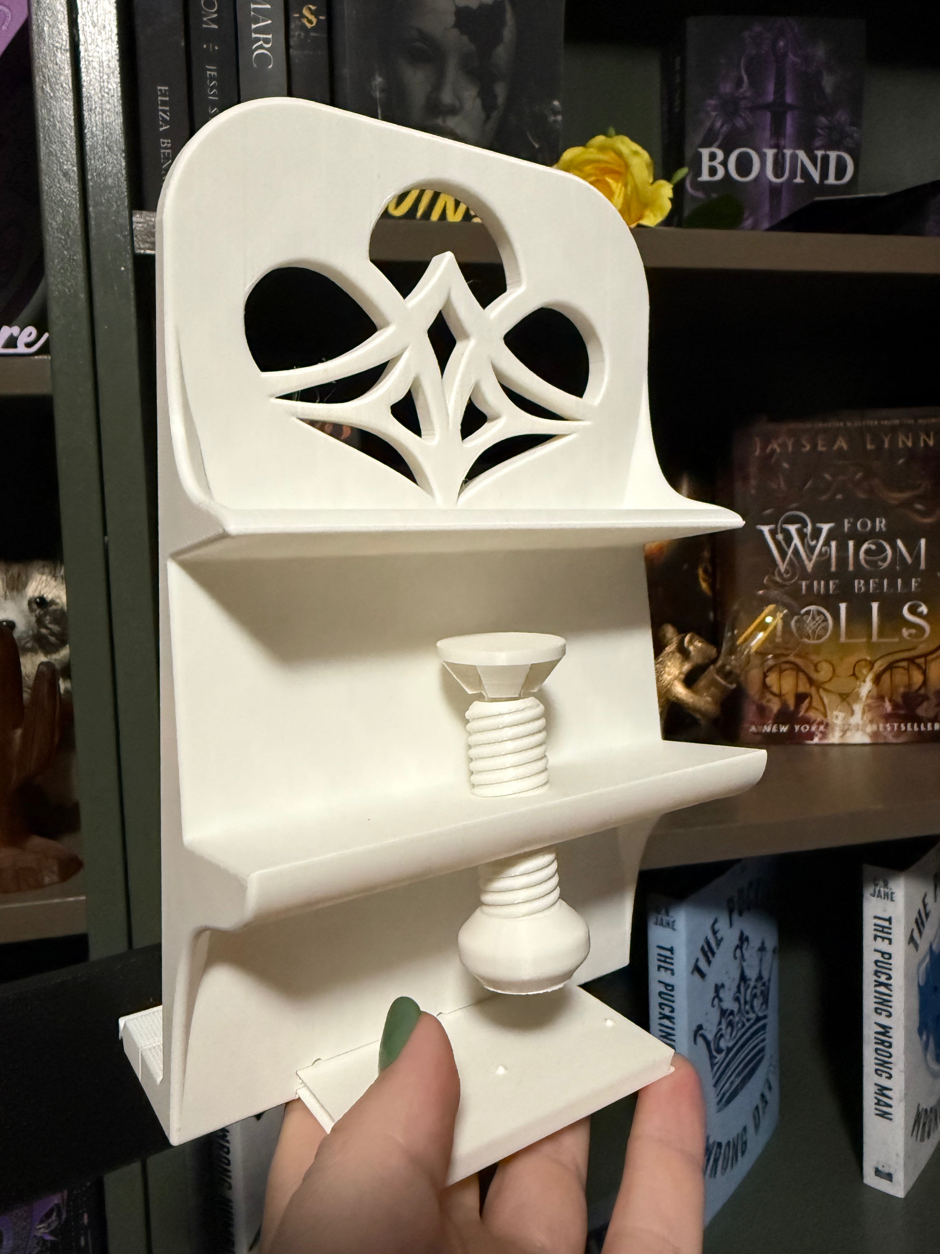 The Adjustable Featured Story Stand